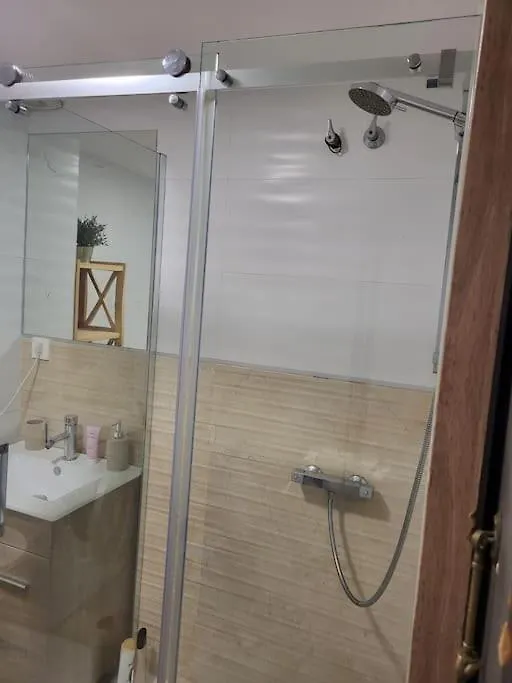 Apartment Studio Type Loft Malaga Gare De Trains Et Plage