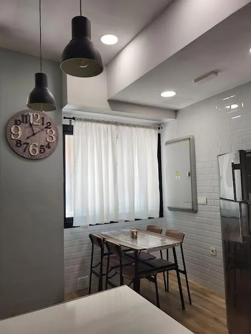 Apartment Studio Type Loft Malaga Gare De Trains Et Plage